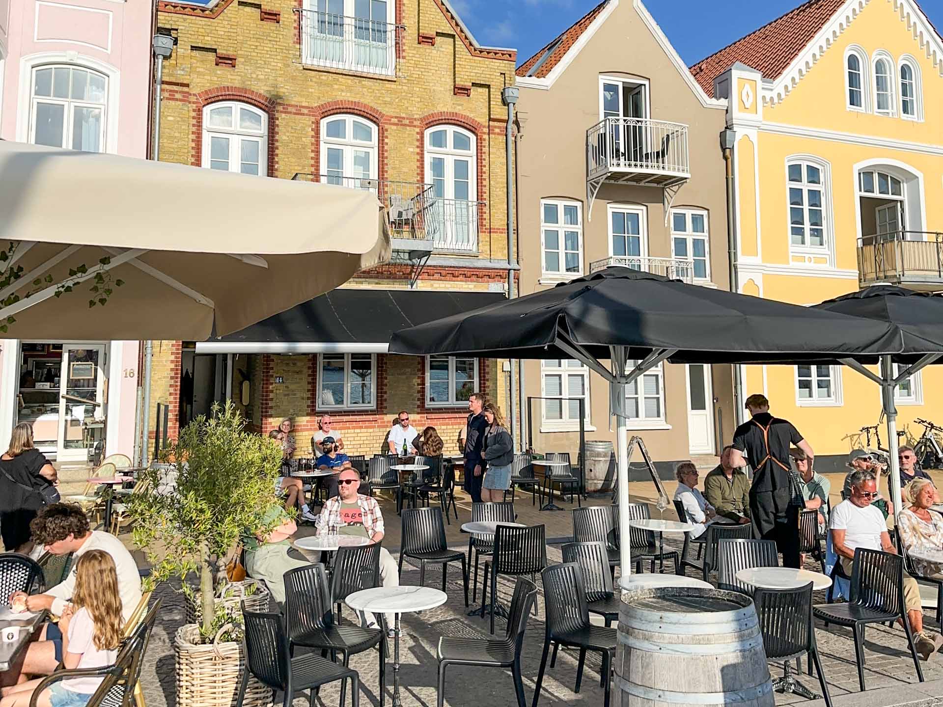 Visselulle Vinbbar ligger ud til vandet i Sønderborg